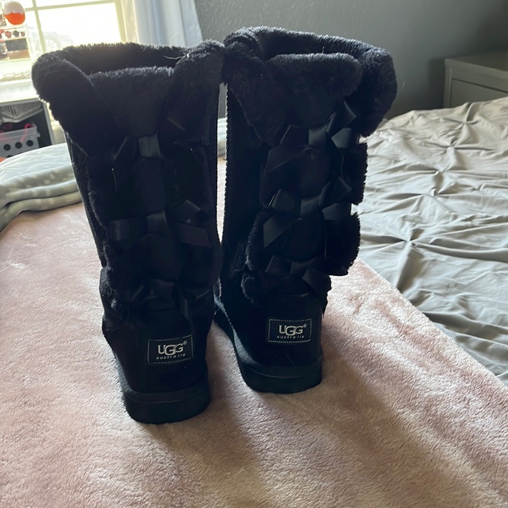 black size 8 UGG boots in great condition